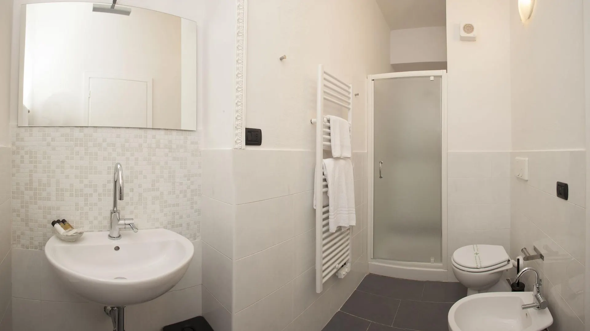 Bed and Breakfast Palazzo Lombardo Florencie
