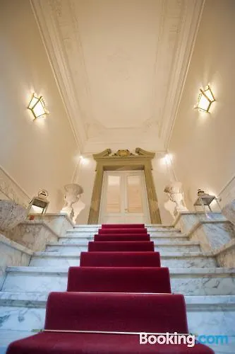 Bed and Breakfast Palazzo Lombardo Florencie 2*,